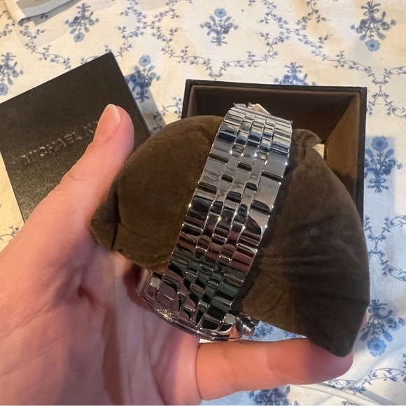 Michael Kors Silver Watch – New in Box - Picture 2 of 6